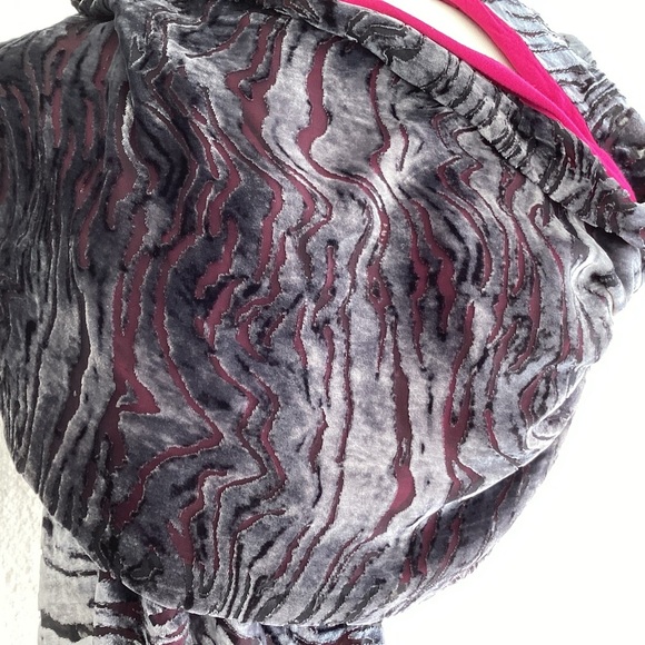 Shimmery silver gray silk blend lined burnout velvet whimsygoth scarf 68” x 15” - Picture 2 of 9